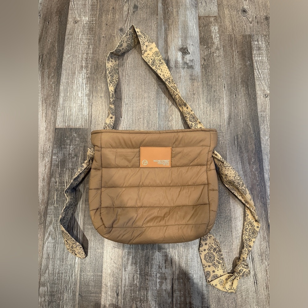 The Niche Street Bag